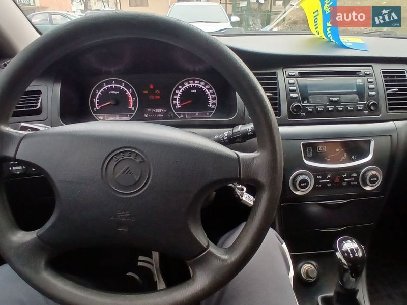 Седан Geely SL 2013 в Бурштыне