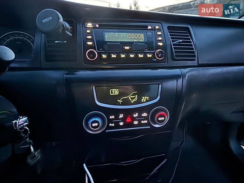 Седан Geely SL 2012 в Золочеві