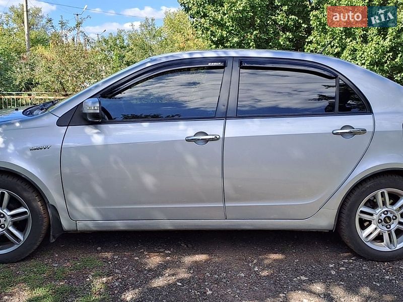 Geely SL 2012