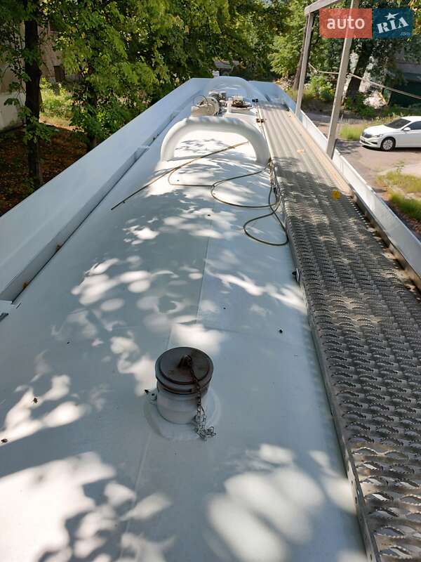 Цистерна полуприцеп General Trailers ТХ34 2003 в Киеве