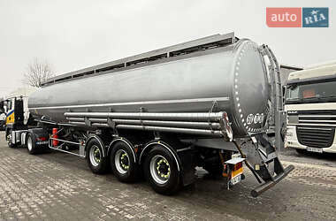 Цистерна напівпричіп General Trailers Trailers 1998 в Вінниці