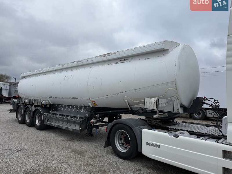 General Trailers TX 2000