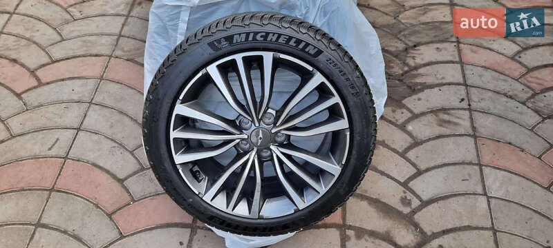 Седан Genesis G70 2019 в Киеве