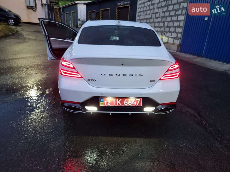 Седан Genesis G70 2022 в Киеве