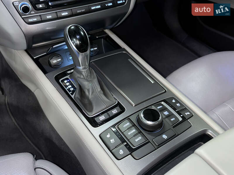 Седан Genesis G80 2016 в Киеве