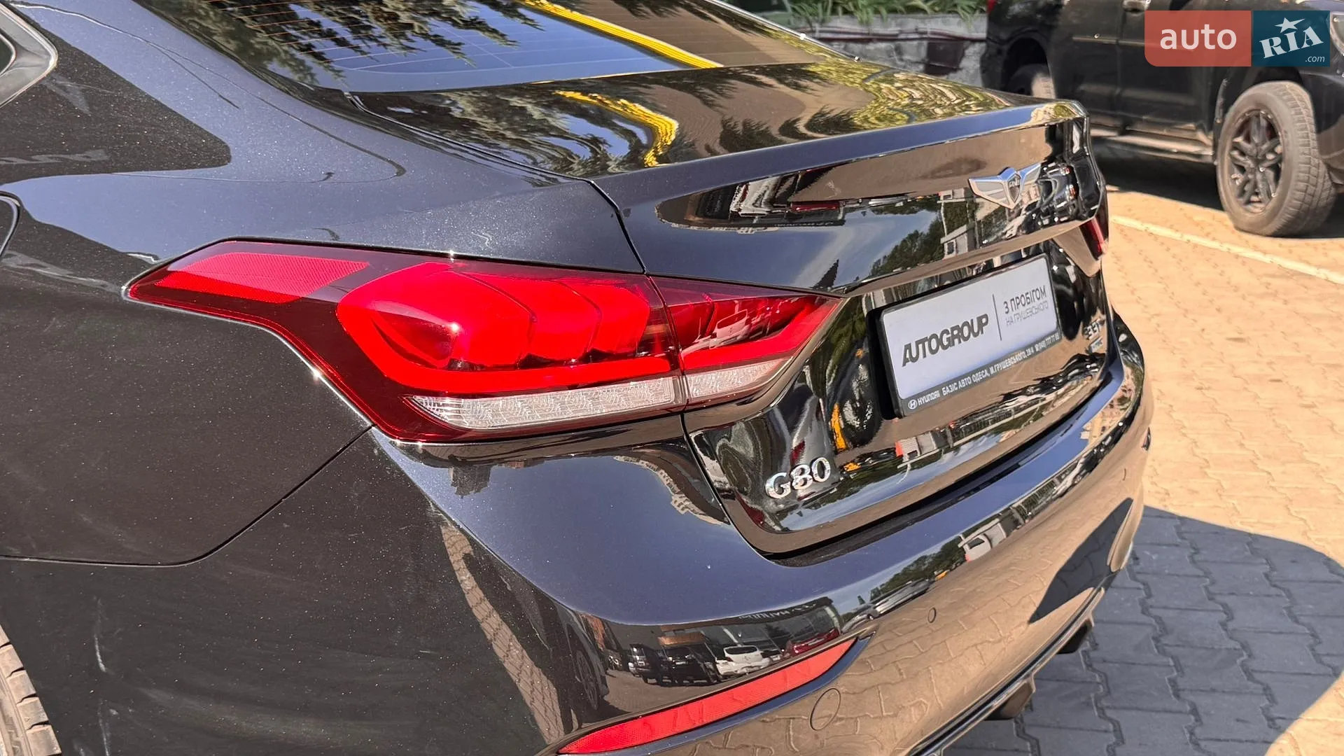 Genesis G80 2017 VIN KMHGN4JB4JU249544 фото оголошення 12 з 38