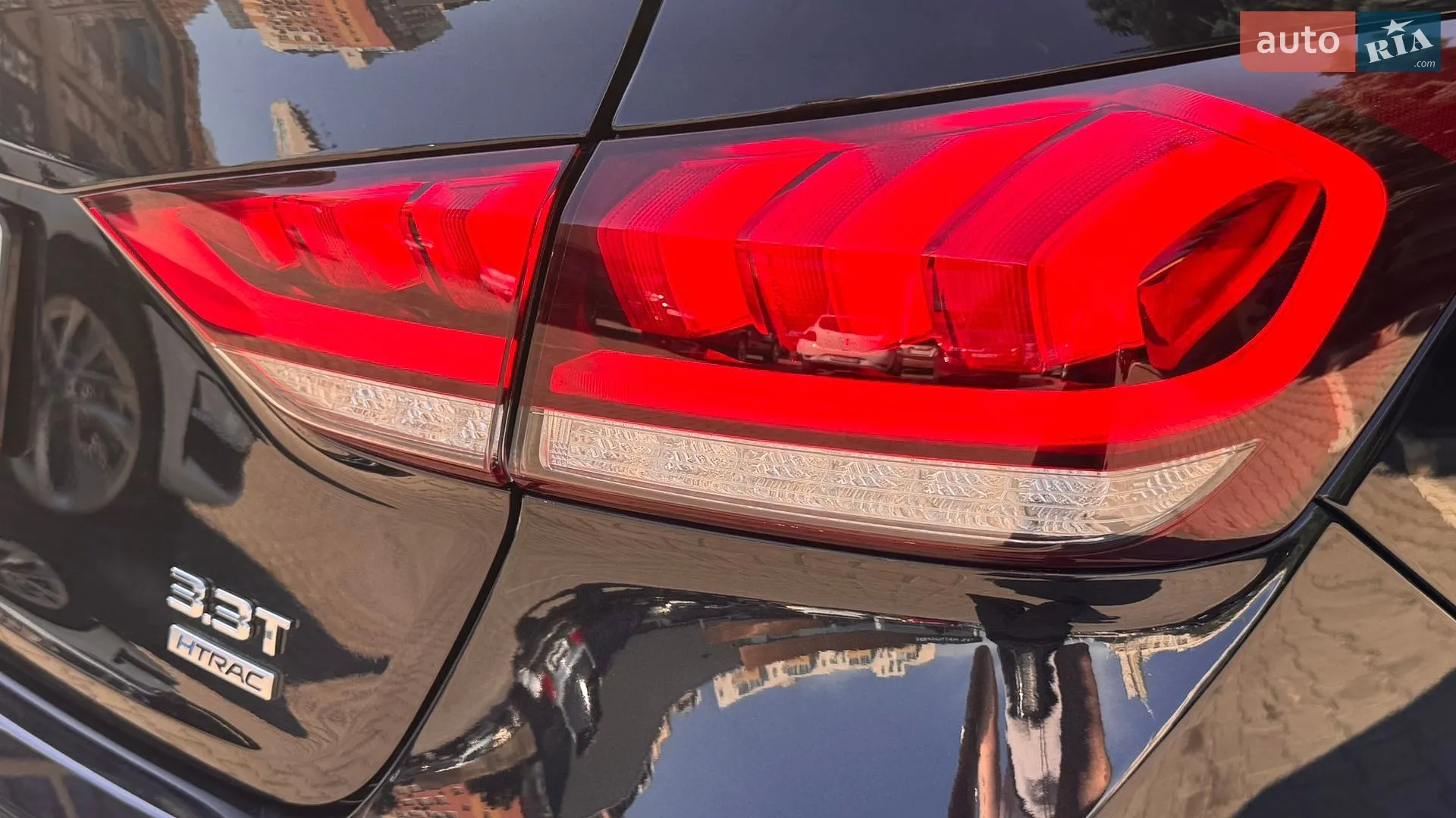 Genesis G80 2017 VIN KMHGN4JB4JU249544 фото оголошення 14 з 38