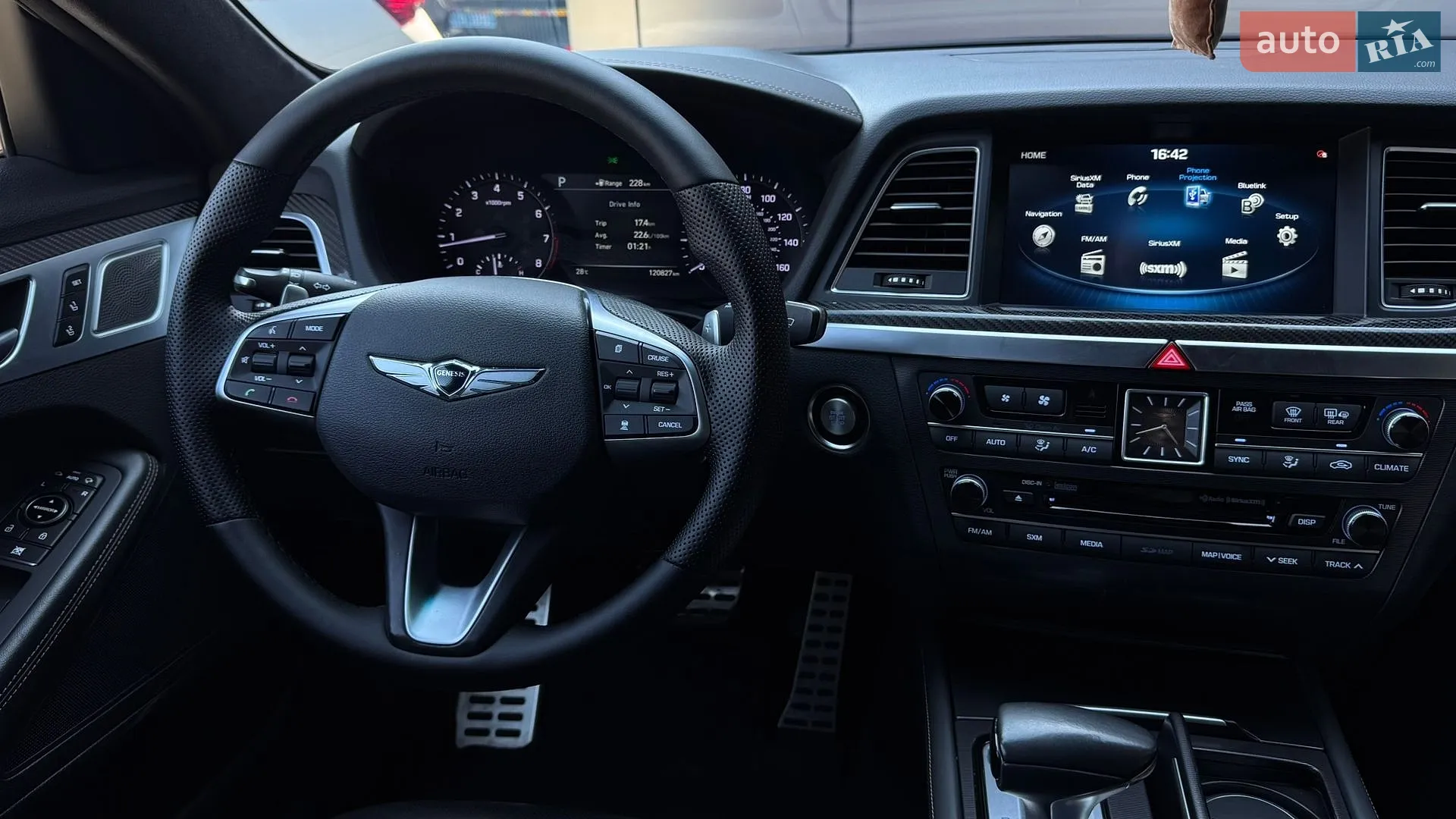 Genesis G80 2017 VIN KMHGN4JB4JU249544 фото оголошення 27 з 38