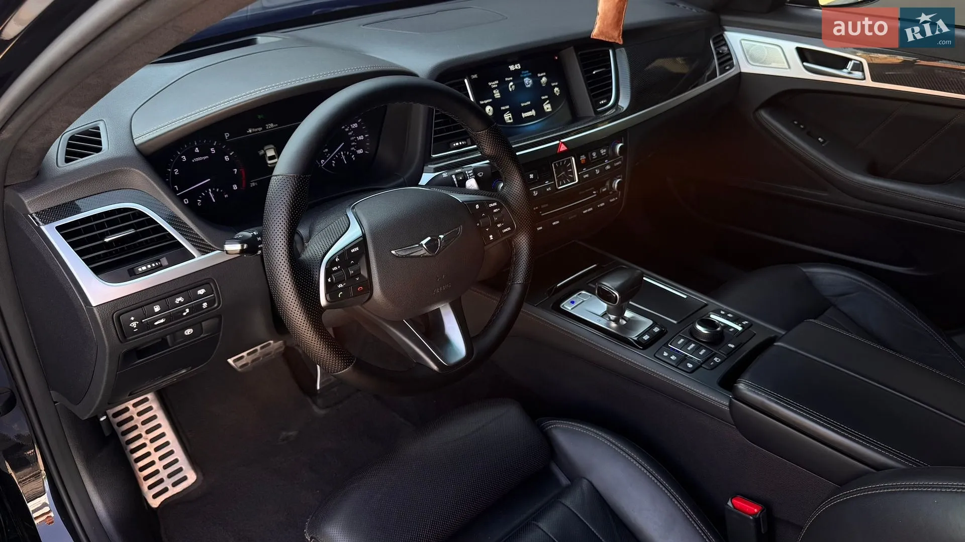 Genesis G80 2017 VIN KMHGN4JB4JU249544 фото оголошення 35 з 38