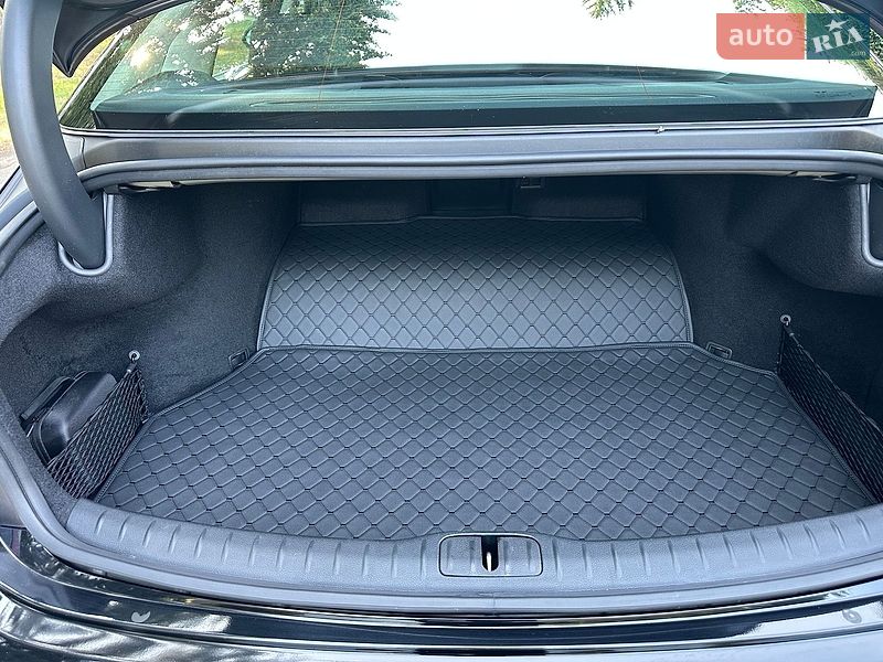 Седан Genesis G80 2024 в Умані