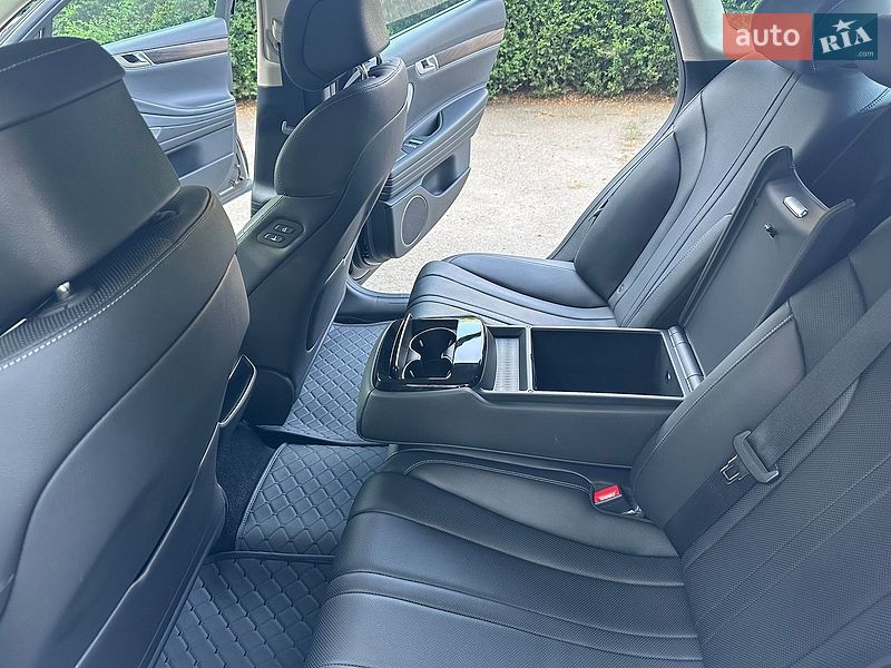 Седан Genesis G80 2024 в Умані
