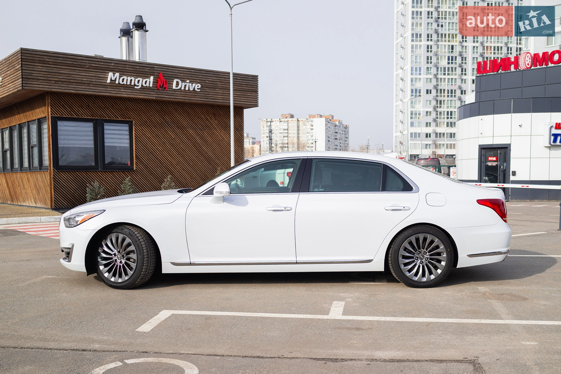 2018 Genesis G90 - мініатюра 3