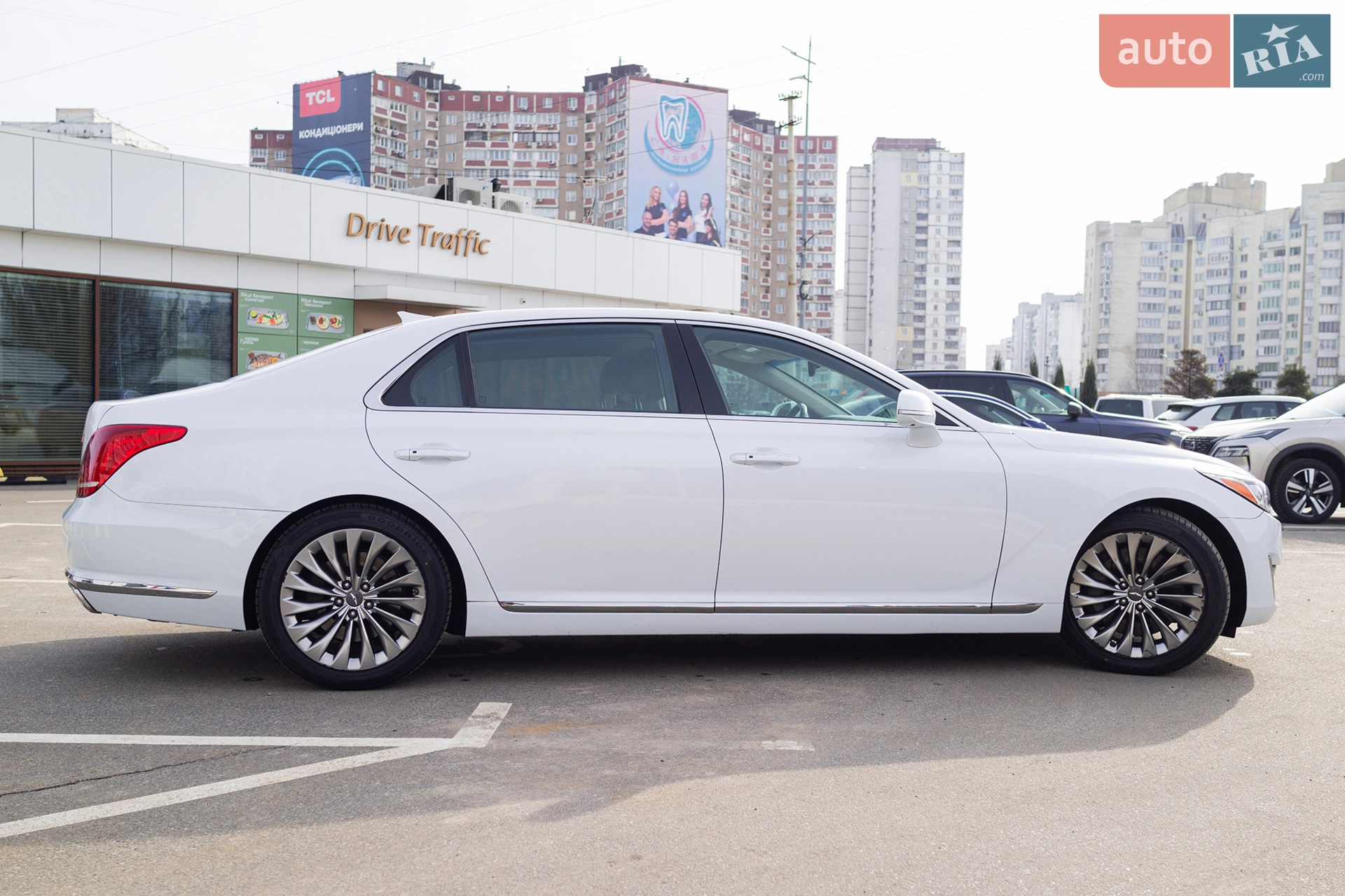 2018 Genesis G90 - мініатюра 13