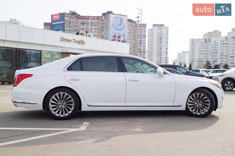 Седан Genesis G90 2018 в Киеве