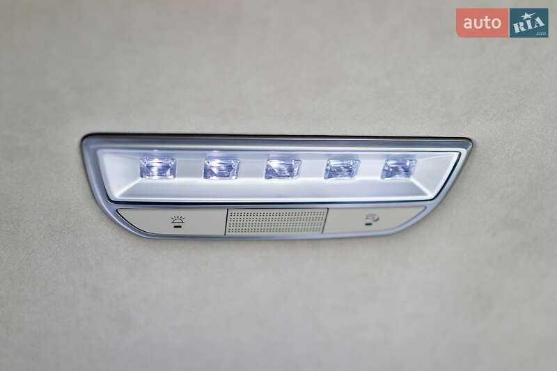 Седан Genesis G90 2018 в Киеве