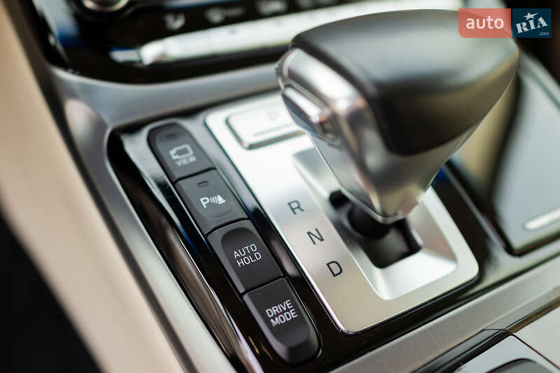 Седан Genesis G90 2018 в Киеве