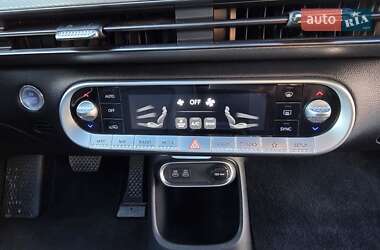 Внедорожник / Кроссовер Genesis GV60 2023 в 