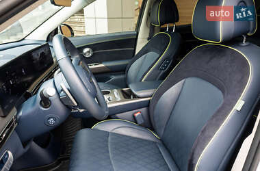 Внедорожник / Кроссовер Genesis GV60 2022 в 