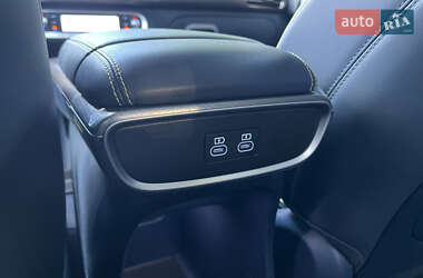 Внедорожник / Кроссовер Genesis GV60 2022 в 