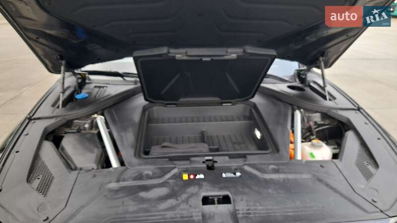 Внедорожник / Кроссовер Genesis GV70 EV 2024 в Киеве