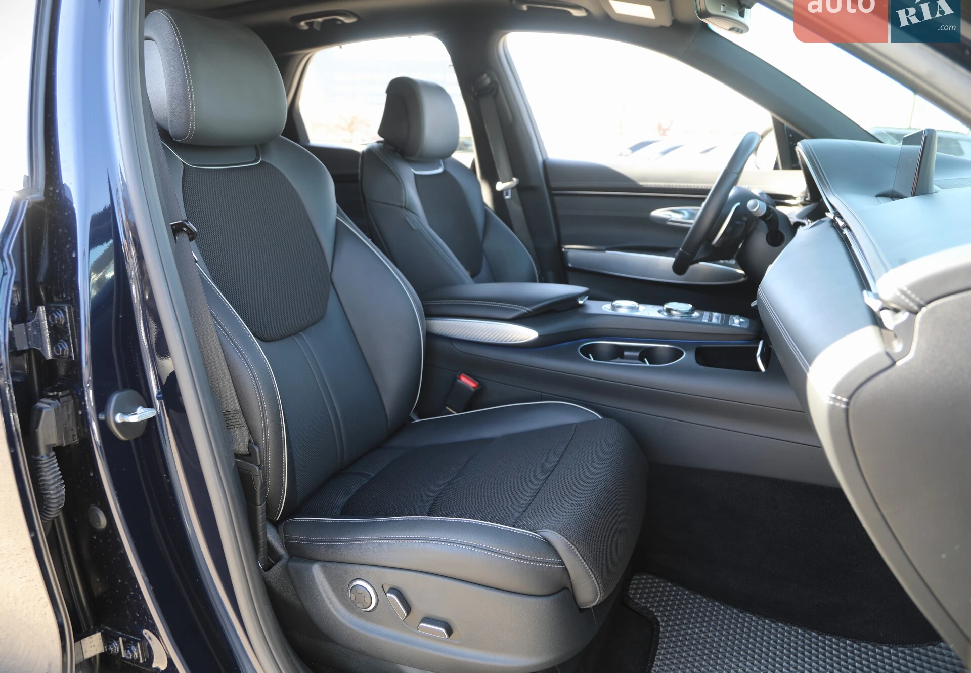 2023 Genesis GV70 - мініатюра 13