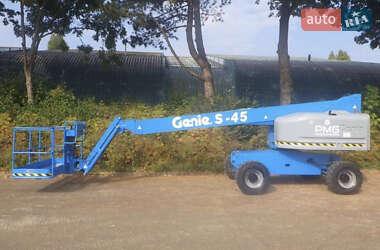 Колінчатий підйомник Genie S 2014 в Жвирці