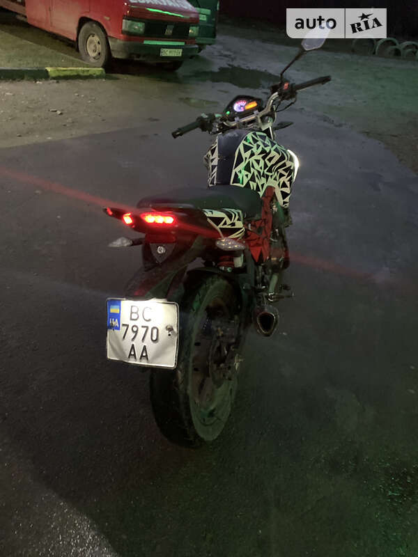 Мотоцикл Спорт-туризм Geon CR6 2016 в Бориславе