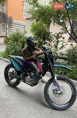 Мотоцикл Внедорожный (Enduro) Geon Dakar GNS 300 2022 в 