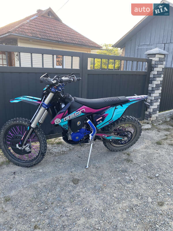 Мотоцикл Кросс Geon GNX 300 NB Enduro 2025 в 