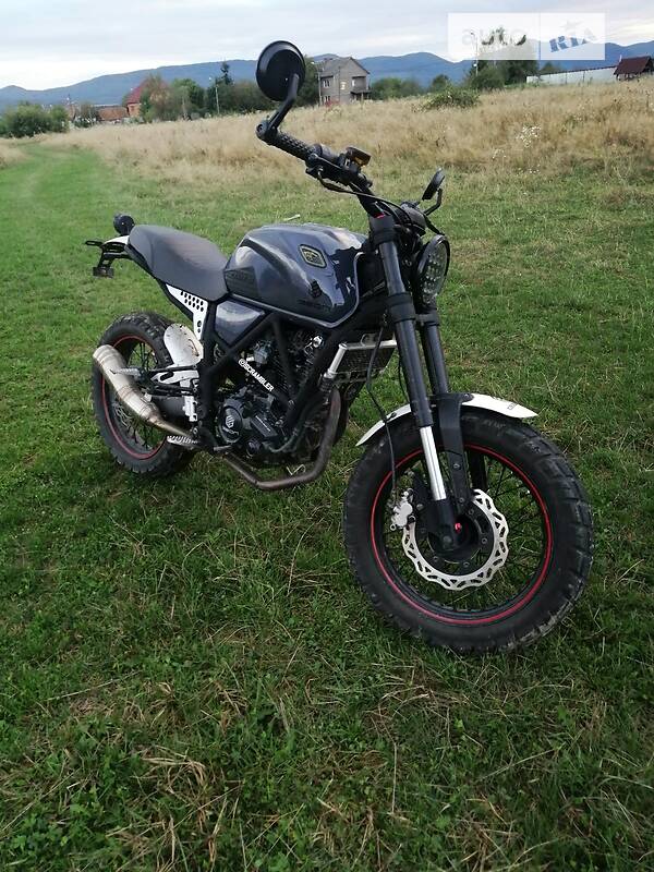 Geon Scrambler moto
