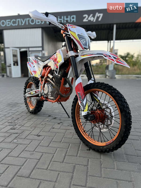 Мотоцикл Кросс Geon Terra-X 2020 в Смілі