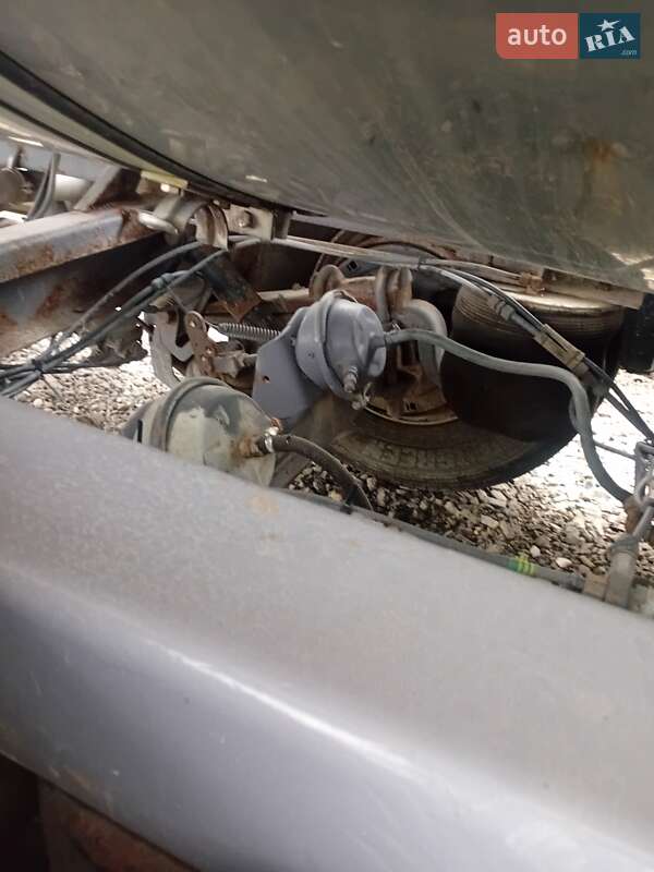 Цистерна напівпричіп Geusens GSA24 1994 в Тернополі фото 2 Цистерна напівпричіп Geusens GSA24 1994 в Тернополі