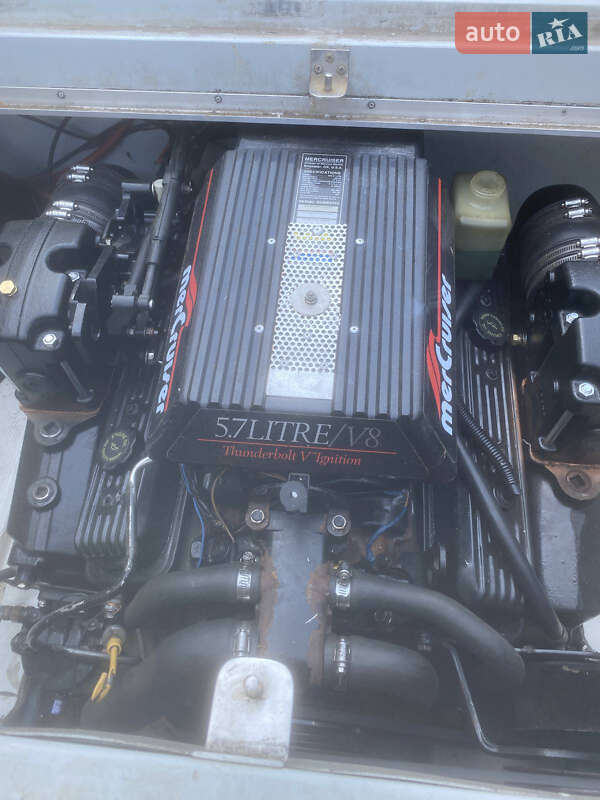 Катер Glastron Glastron 1990 в Днепре