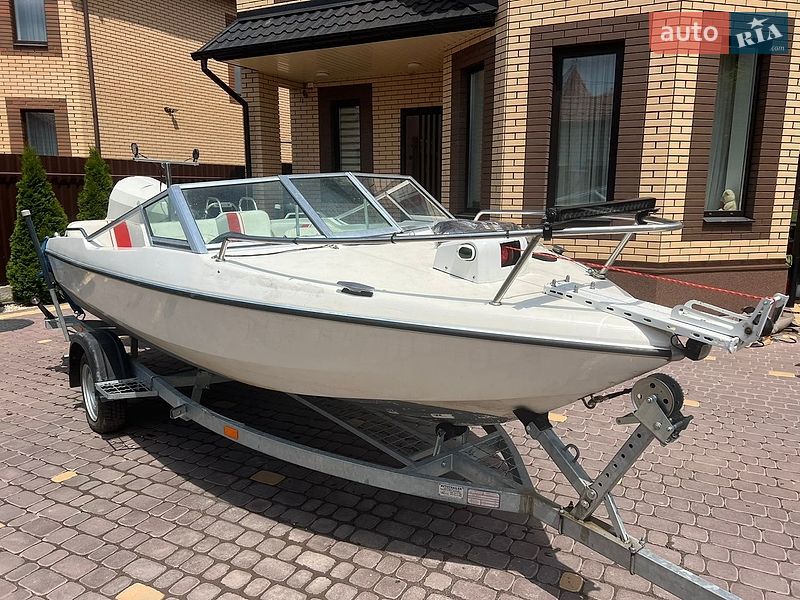 Катер Glastron SSV 1993 в Виннице