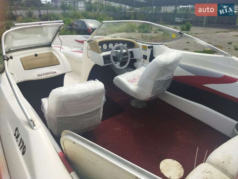 Катер Glastron SX 2000 в Борисполі