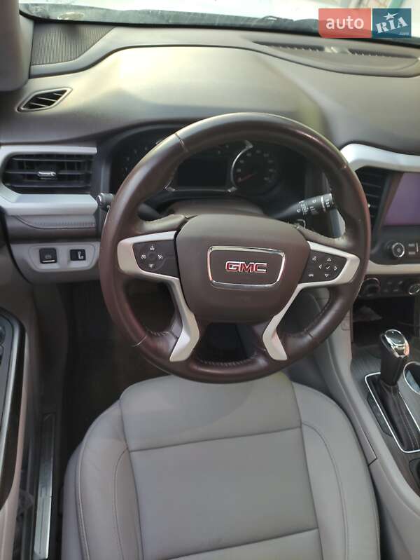 Позашляховик / Кросовер GMC Acadia 2017 в Житомирі