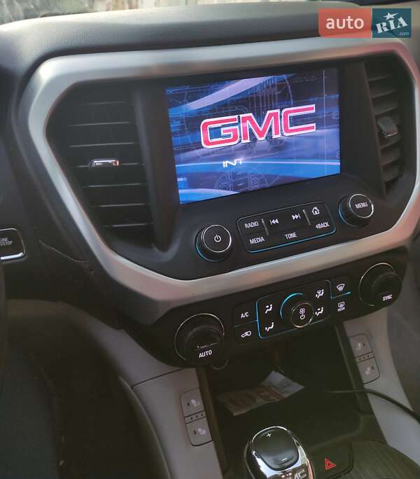 Позашляховик / Кросовер GMC Acadia 2017 в Житомирі
