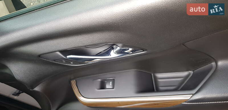 Внедорожник / Кроссовер GMC Acadia 2017 в Львове