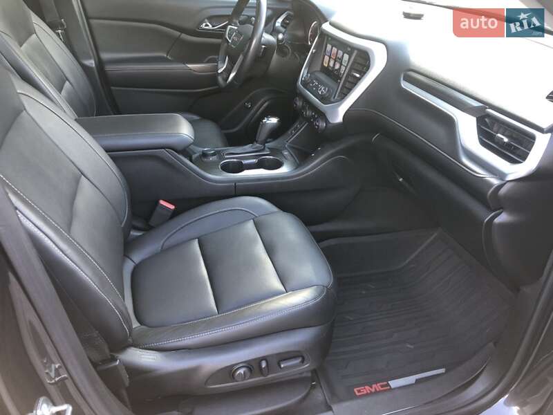 Позашляховик / Кросовер GMC Acadia 2017 в Тернополі