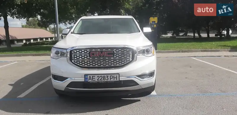 GMC Acadia