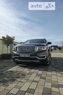 Позашляховик / Кросовер GMC Acadia 2016 в Іршаві