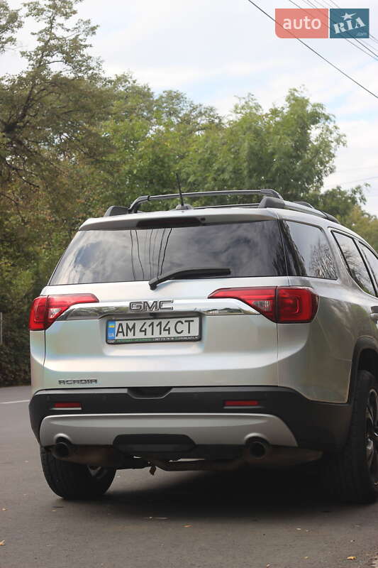 Позашляховик / Кросовер GMC Acadia 2017 в Тернополі