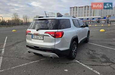 Позашляховик / Кросовер GMC Acadia 2018 в 