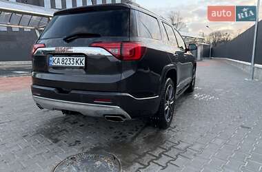 Позашляховик / Кросовер GMC Acadia 2017 в Києві