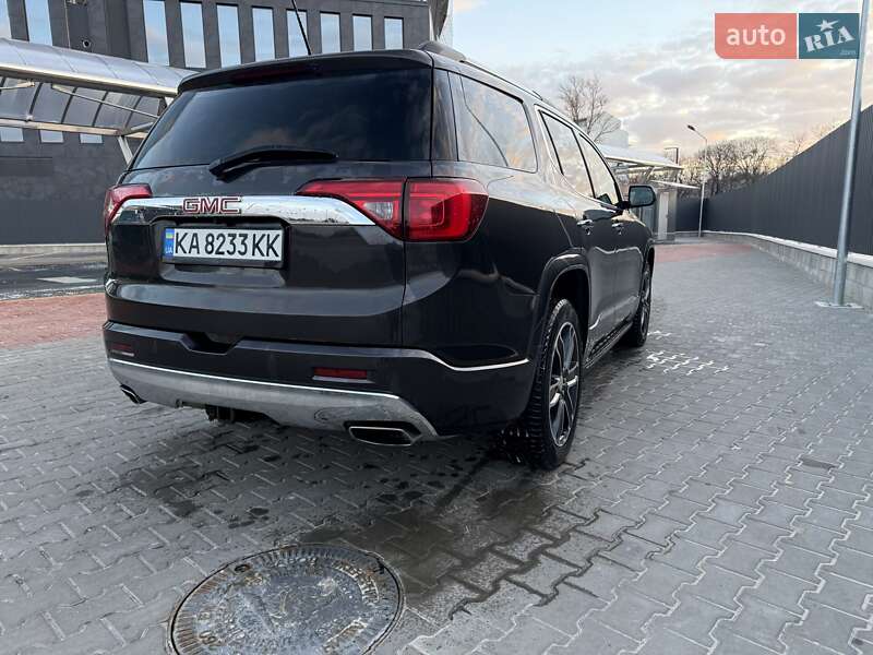 Позашляховик / Кросовер GMC Acadia 2017 в Києві