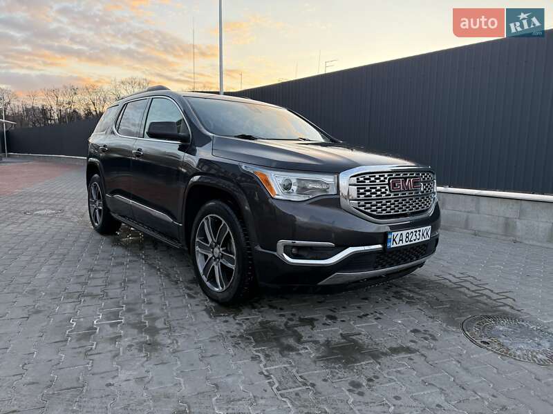 Позашляховик / Кросовер GMC Acadia 2017 в Києві
