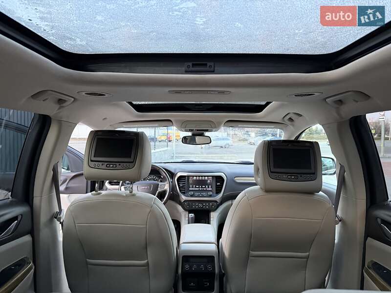 Позашляховик / Кросовер GMC Acadia 2017 в Києві