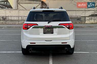 Внедорожник / Кроссовер GMC Acadia 2016 в 