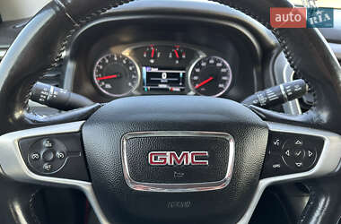 Внедорожник / Кроссовер GMC Acadia 2018 в 