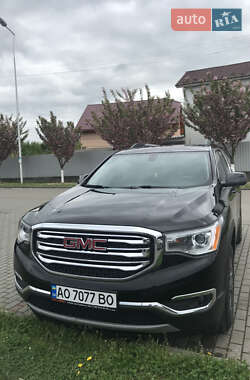 Внедорожник / Кроссовер GMC Acadia 2016 в Сваляве